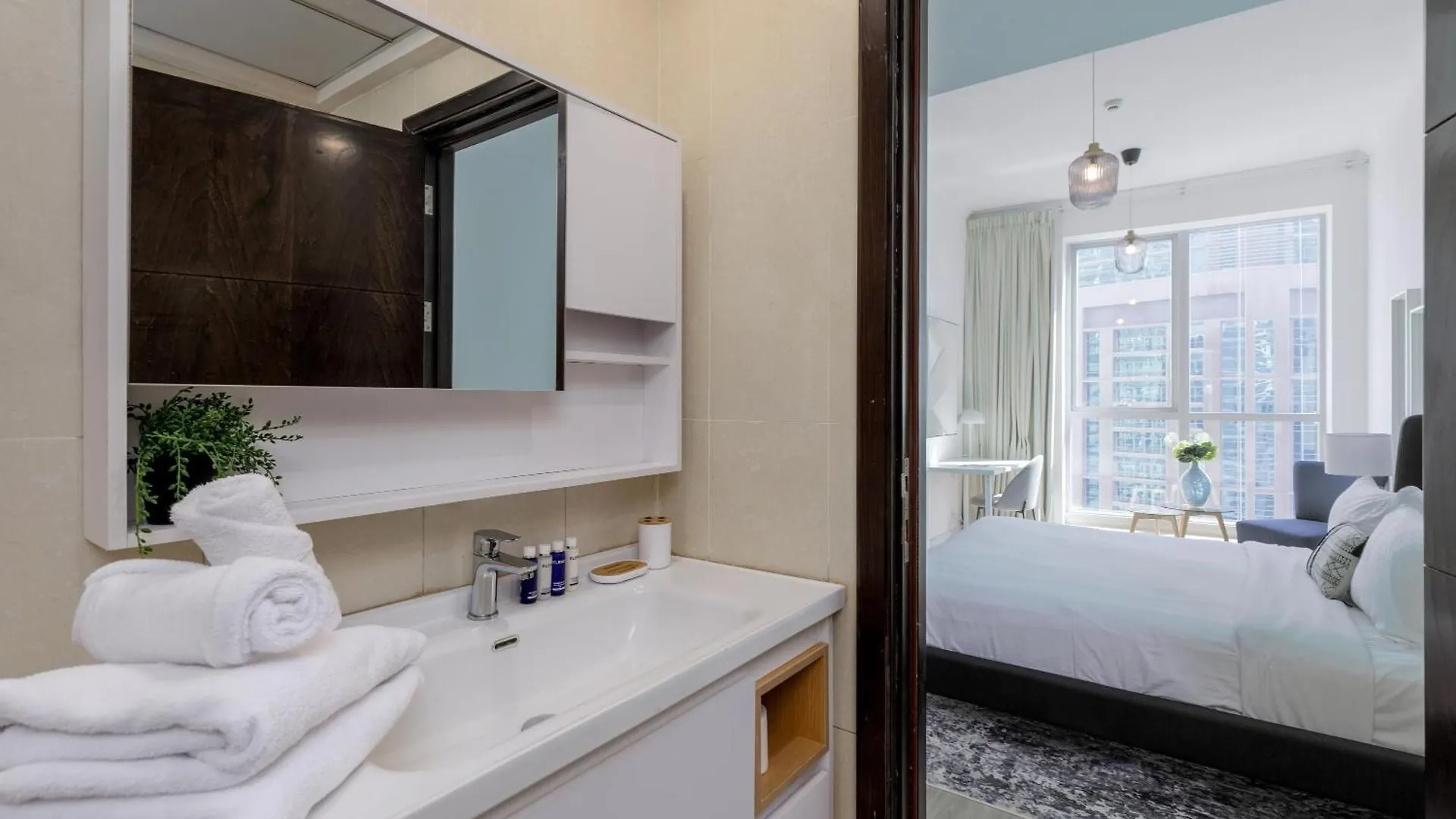 Maison Privee - Modern Urban Retreat In The Heart Of Dubai Marina Apartment United Arab Emirates